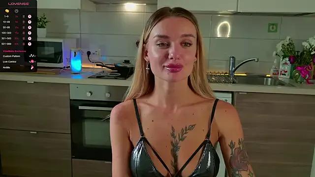 MissLovex from StripChat is Freechat