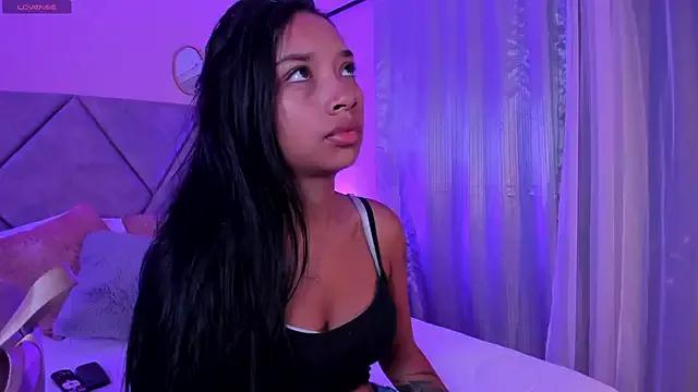 MissPocahontass from StripChat is Freechat