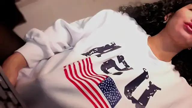 MissValentinaJohnson from StripChat is Freechat