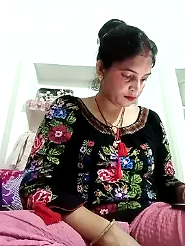 Mohni_love from StripChat is Freechat