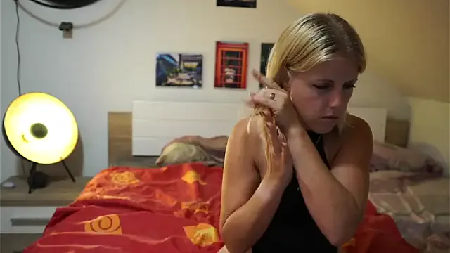 Girls: try live performances with matured performers, from dancing to quirks, in a variety of beautiful sex cams.