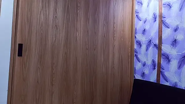 Molly_ADY from StripChat