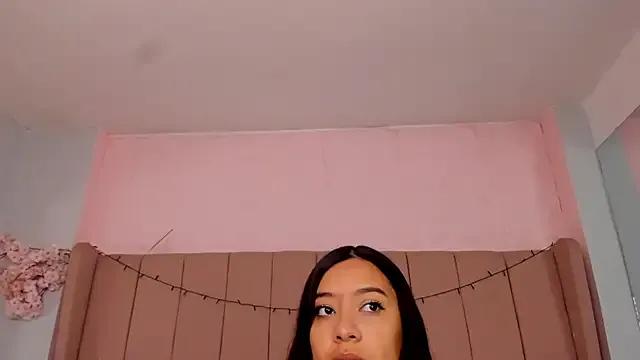 MollyBigBoobs12 from StripChat is Freechat