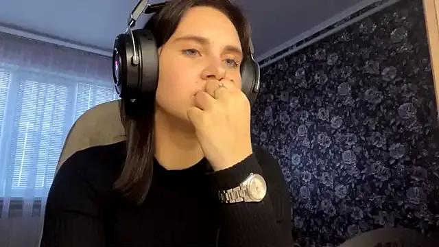 MollyPartey from StripChat is Freechat