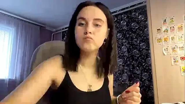 MollyPartey from StripChat is Freechat