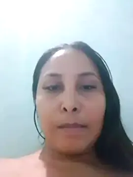 mommy-hot-valeria from StripChat is Freechat