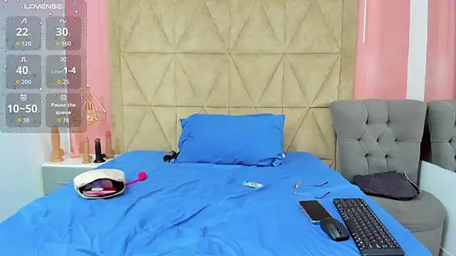 mommy_cute from StripChat is Freechat