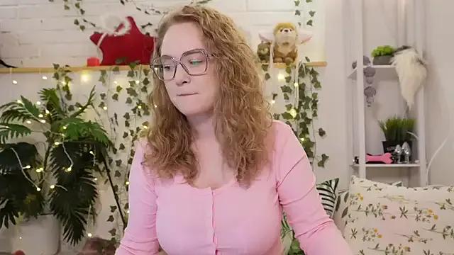 MonicaAsis from StripChat is Freechat