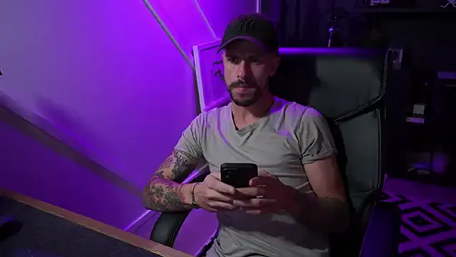 Girls: try live performances with matured performers, from dancing to quirks, in a variety of beautiful sex cams.