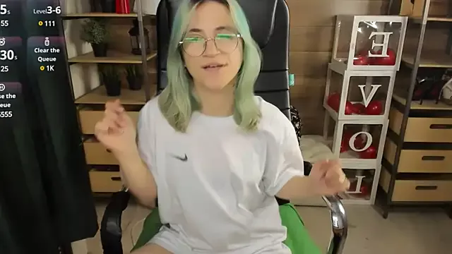 Girls: try live performances with matured performers, from dancing to quirks, in a variety of beautiful sex cams.