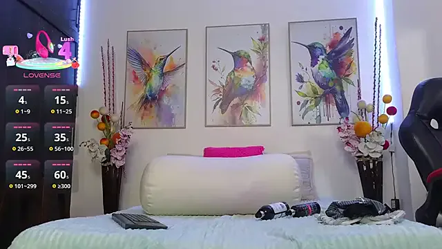 Moon_celeste from StripChat is Freechat