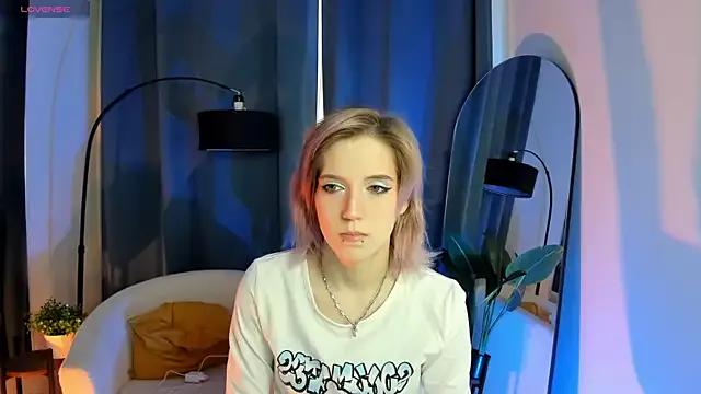 MoonlitAsuna from StripChat is Freechat