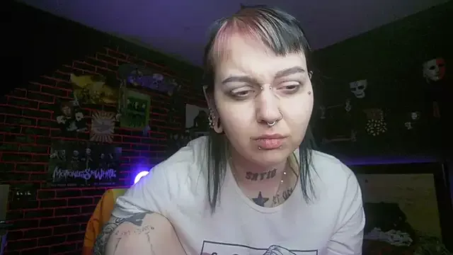 MoorderxDoll from StripChat