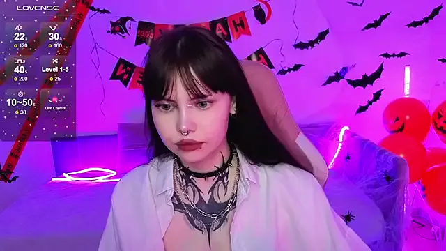 Morana_Batt from StripChat is Freechat