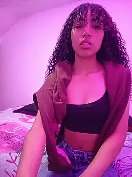 Morenblue from StripChat is Freechat