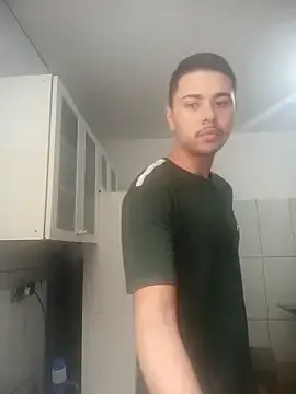 MorenoCasusl from StripChat is Freechat