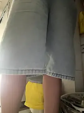 Mores1_Squirt from StripChat is Freechat