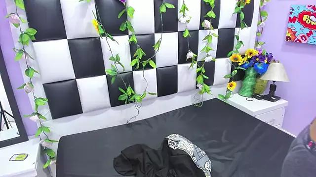 Girls: try live performances with matured performers, from dancing to quirks, in a variety of beautiful sex cams.