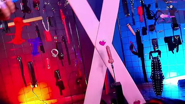 Girls: try live performances with matured performers, from dancing to quirks, in a variety of beautiful sex cams.