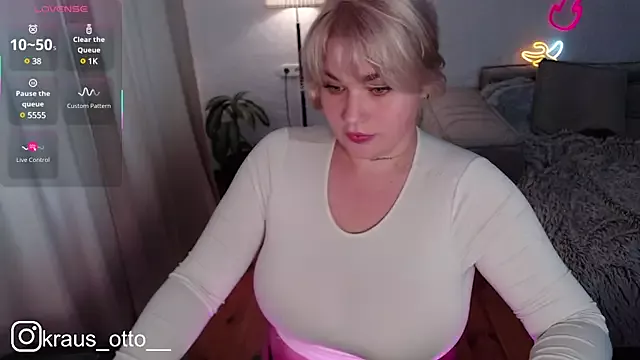 Girls: try live performances with matured performers, from dancing to quirks, in a variety of beautiful sex cams.