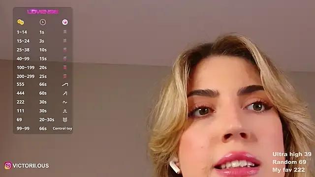 Mrs_Tory from StripChat is Freechat