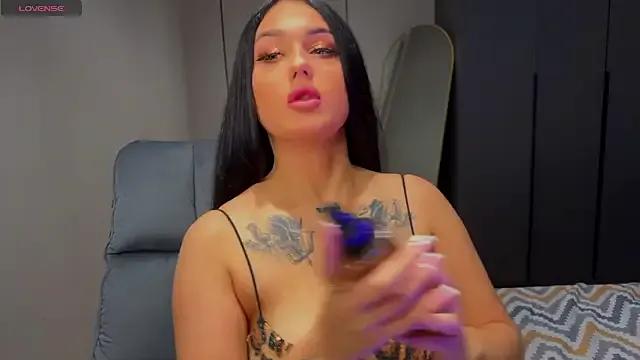 Girls: try live performances with matured performers, from dancing to quirks, in a variety of beautiful sex cams.