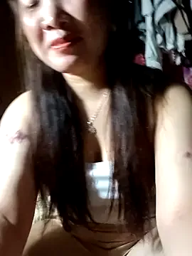 MyLoLy from StripChat is Freechat