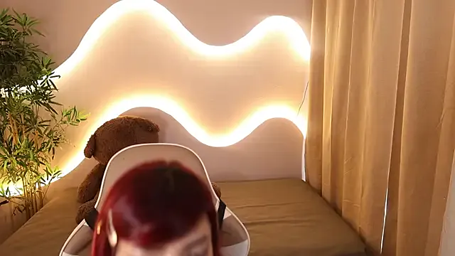 Mystic_blue from StripChat