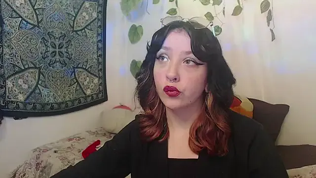 MysticNight_ from StripChat is Freechat