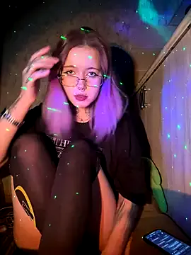 n1ghtcloud from StripChat is Freechat