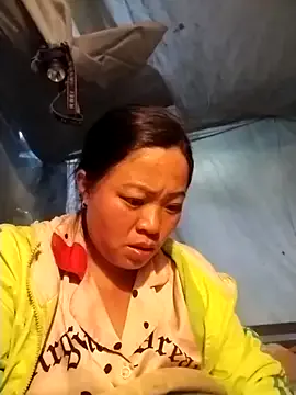 Nadia-a from StripChat is Freechat