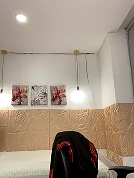 Nahomy_cute1 from StripChat is Freechat