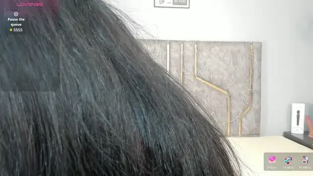 Nahomycarterr from StripChat is Freechat