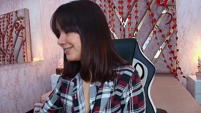 NahomyPeach from StripChat is Freechat