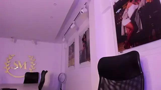 Girls: try live performances with matured performers, from dancing to quirks, in a variety of beautiful sex cams.
