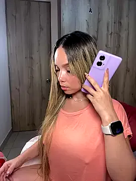 Nakary00 from StripChat