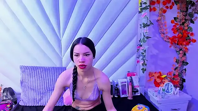 Girls: try live performances with matured performers, from dancing to quirks, in a variety of beautiful sex cams.