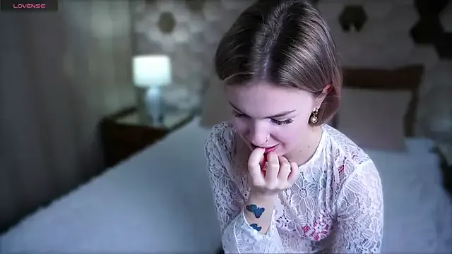 Naomi_Secret from StripChat is Freechat