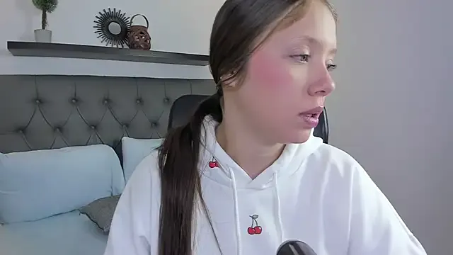 Nataly_rodri from StripChat