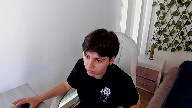 Nathaly_ds from StripChat is Freechat