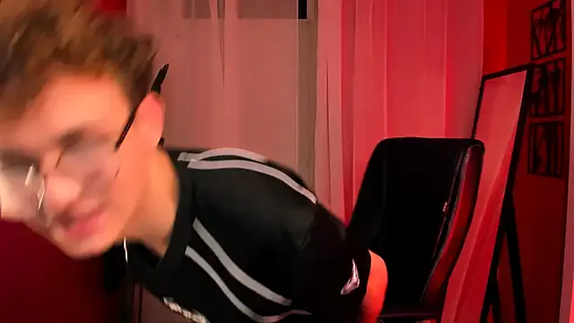 NathanCurl from StripChat is Freechat