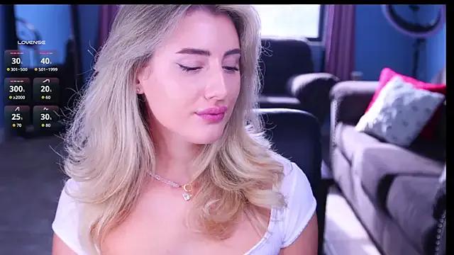 Naughty-Kitty1 from StripChat is Freechat