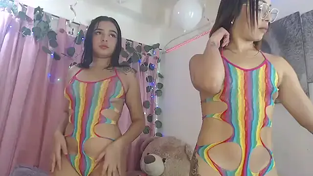 Girls: try live performances with matured performers, from dancing to quirks, in a variety of beautiful sex cams.