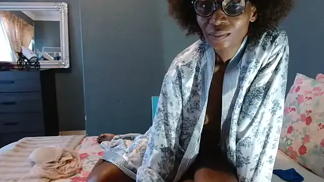 NaughtyCouga from StripChat is Freechat