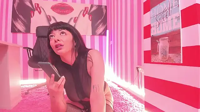 naughtyelska from StripChat is Freechat