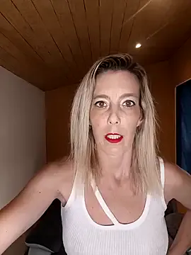 Girls: try live performances with matured performers, from dancing to quirks, in a variety of beautiful sex cams.