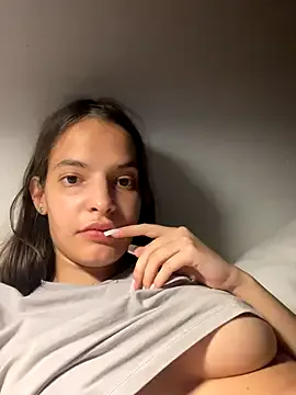 NaughtyGirl12 from StripChat is Freechat