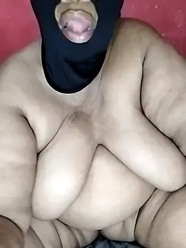 naughtygrannyXXX from StripChat is Freechat