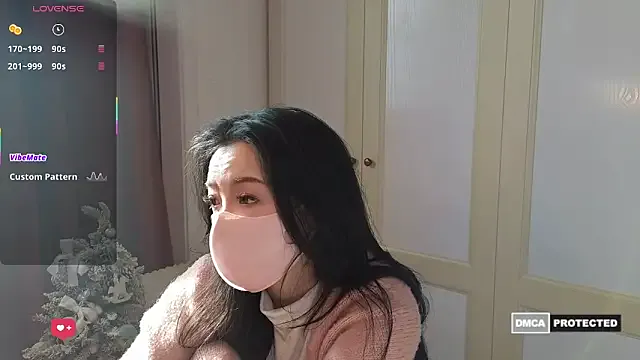 nayomi_34f from StripChat