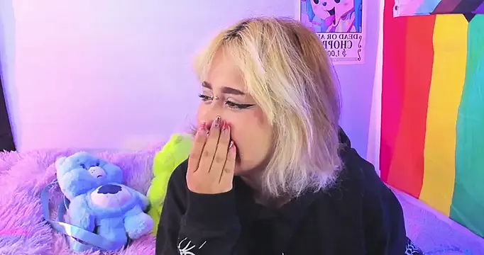 NekoWaifu from StripChat is Freechat